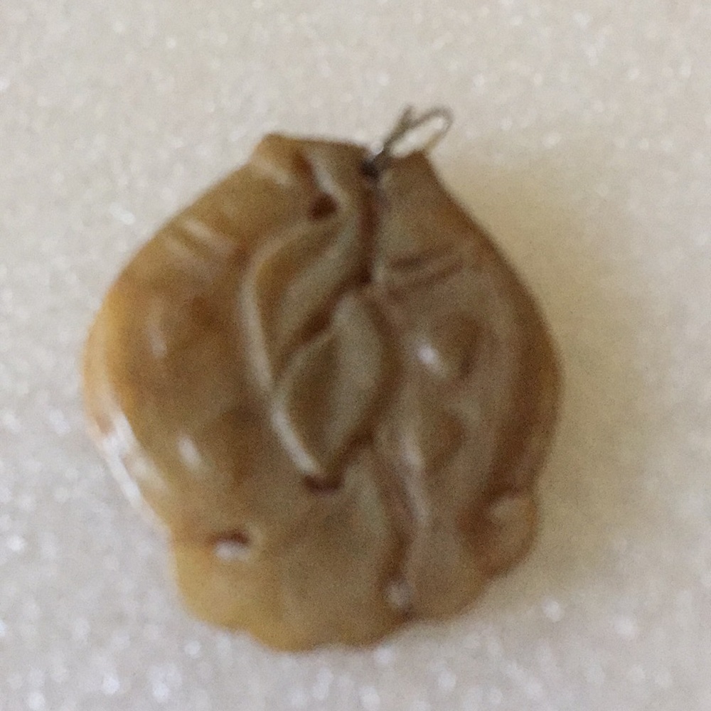 Vintage engraved fish jade pendent